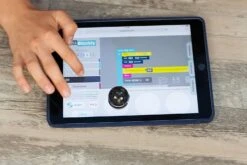 Ozobot Bit 2.0 Crystal White – STEM Programmeerbare Minirobot -Beste Speelgoed Winkel azobot bit 2.0 titanium black 3