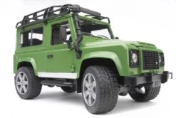 Bruder 2590 Terreinwagen Land-Rover Defender Stationwagon -Beste Speelgoed Winkel bruder 02590 landrover defender 1 1