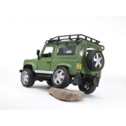 Bruder 2590 Terreinwagen Land-Rover Defender Stationwagon -Beste Speelgoed Winkel bruder 02590 landrover defender 3
