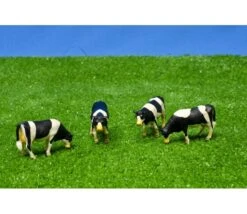 Koeien Set Van 4 Stuks Zwart/wit Staand Kidsglobe Schaal 1 : 50 7 Koeien Set Van 4 Stuks Zwart/wit Staand Kidsglobe Schaal 1 : 50 -Beste Speelgoed Winkel kidsglobe 571967 4 koeien 1 1