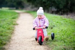 Tiny Tot Cherry Red Loopfiets 2 – In – 1 Kinderfeets – Loopfiets Rood 9 Tiny Tot Cherry Red Loopfiets 2 – In – 1 Kinderfeets – Loopfiets Rood -Beste Speelgoed Winkel kinderfeets houten loopfiets driewieler tiny tot cherry red 3