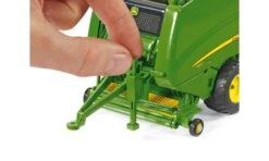 Siku 2465 Balenpers John-Deere -Beste Speelgoed Winkel siku 2465 balenpers john deere 1 1
