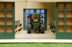 Kidsglobe Luxe Ligboxenstal Met Roosters 1:32 -Beste Speelgoed Winkel stal met roosters kidsglobe 610693 2